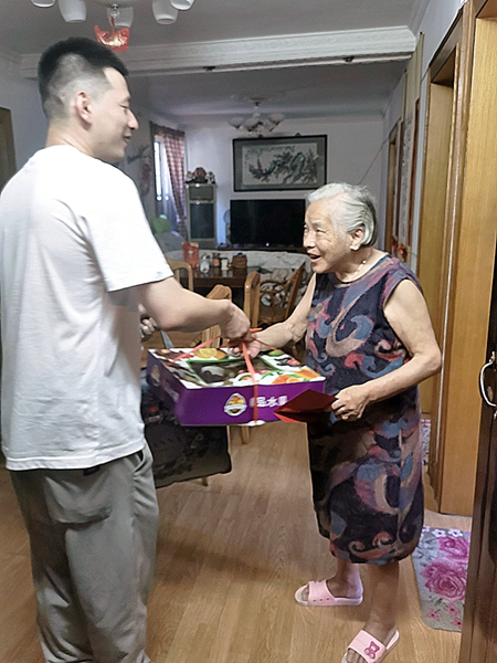 浙農實業寧波項目組織開展&ldquo;八一&rdquo;擁軍慰問活動