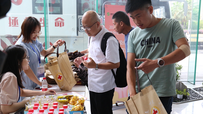 1688957514643744.jpg 4.領物資_副本.jpg